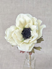 Load image into Gallery viewer, Anemone - Antique Cream H35cm
